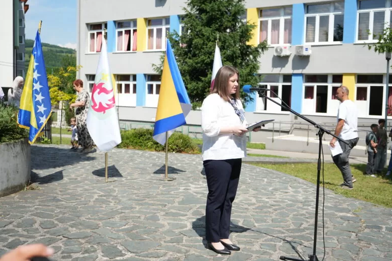 DR. MERISA KAROVIĆ-BABIĆ, VIŠA NAUČNA SARADNICA INSTITUTA, OBRATILA SE PRILIKOM OBILJEŽAVANJA DANA NESTALIH OPĆINE ILIJAŠ