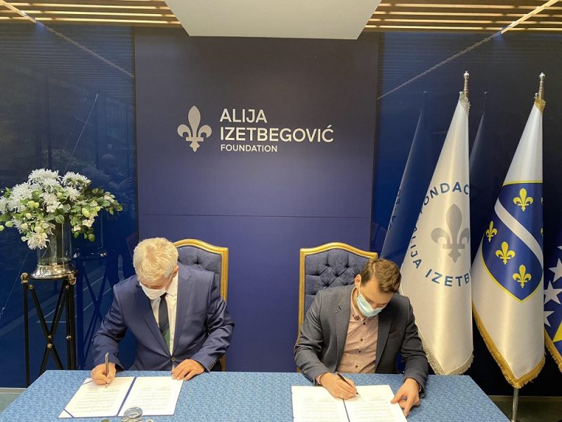 Potpisan Sporazum o saradnji Instituta za istraživanje zločina protiv čovječnosti i međunarodnog prava i Fondacije Alija Izetbegović